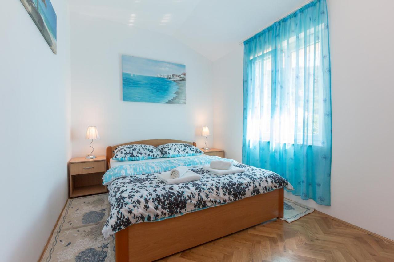 Apartments Ema & Mislav With Terrace Baska  Bagian luar foto