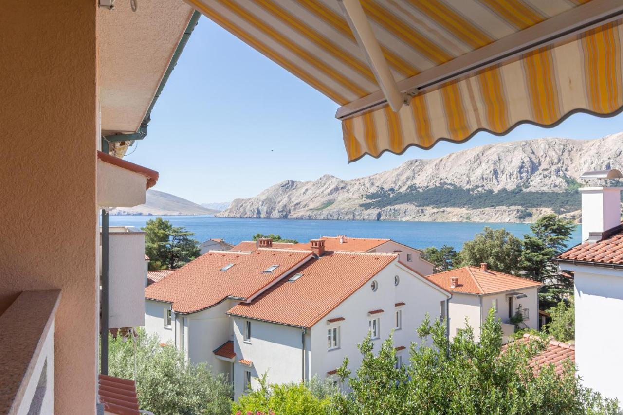 Apartments Ema & Mislav With Terrace Baska  Bagian luar foto