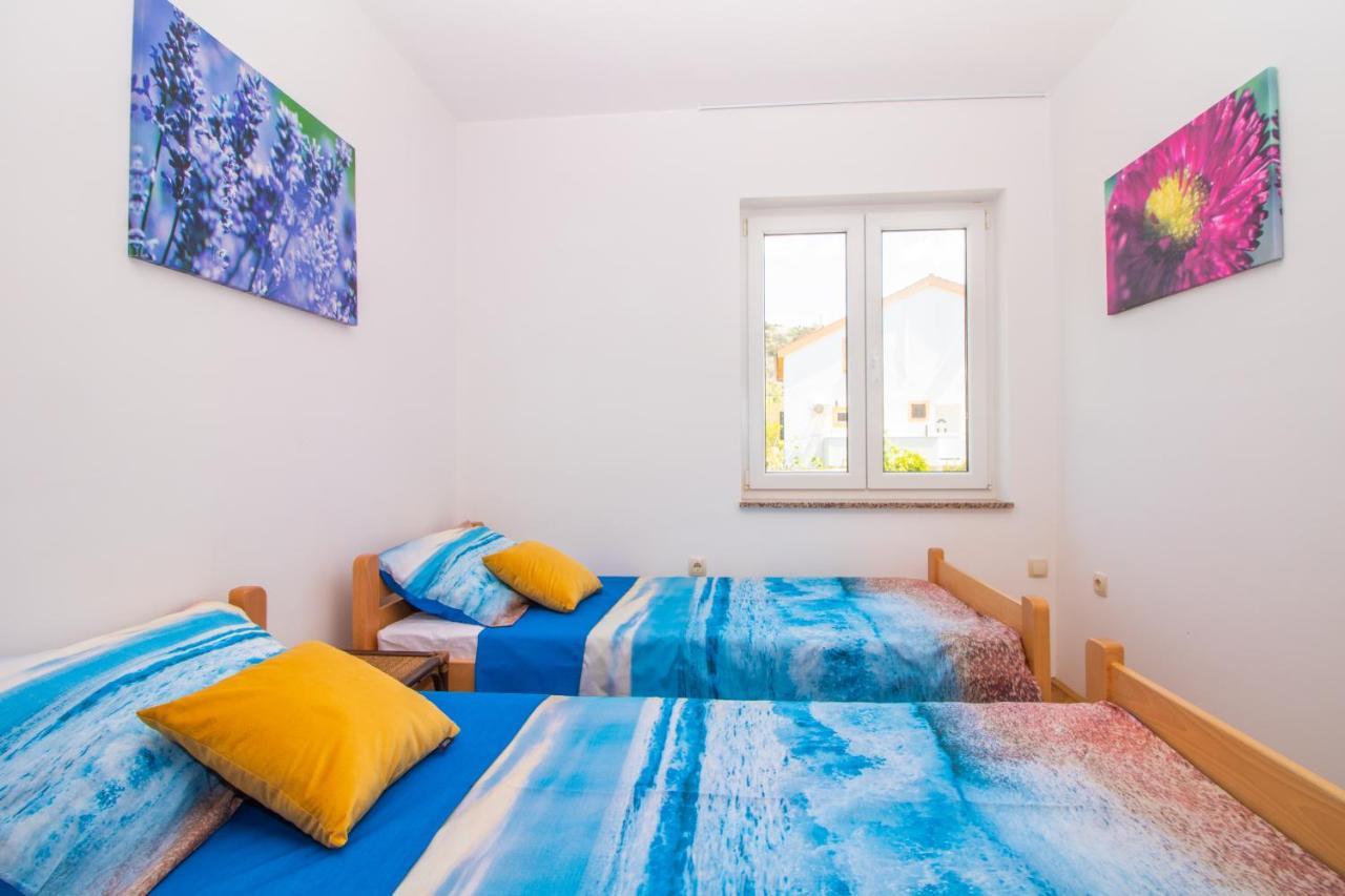 Apartments Ema & Mislav With Terrace Baska  Bagian luar foto